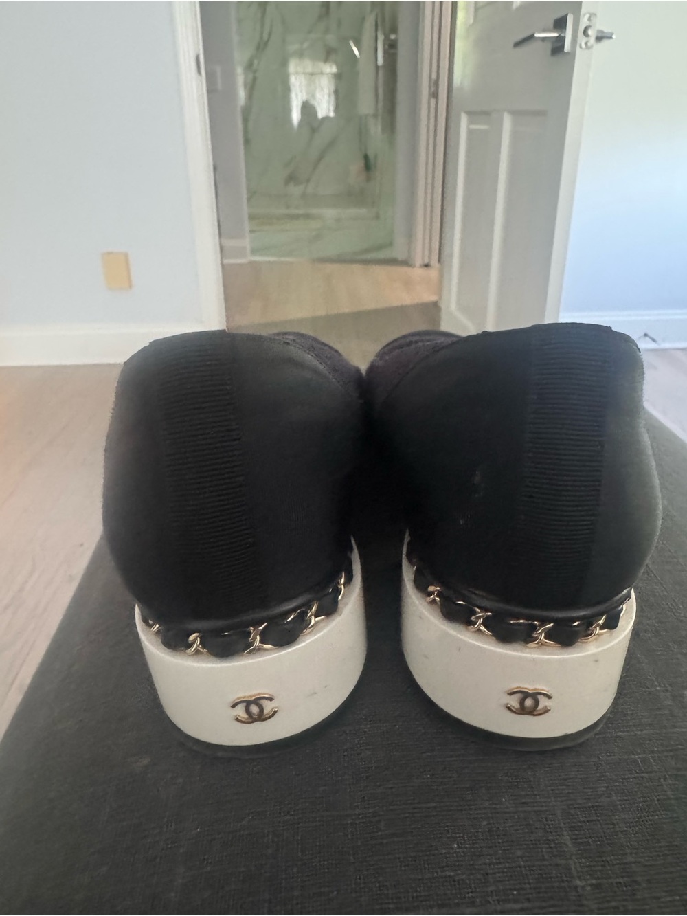 Chanel Interlocking C’s pump - Picture 8 of 16